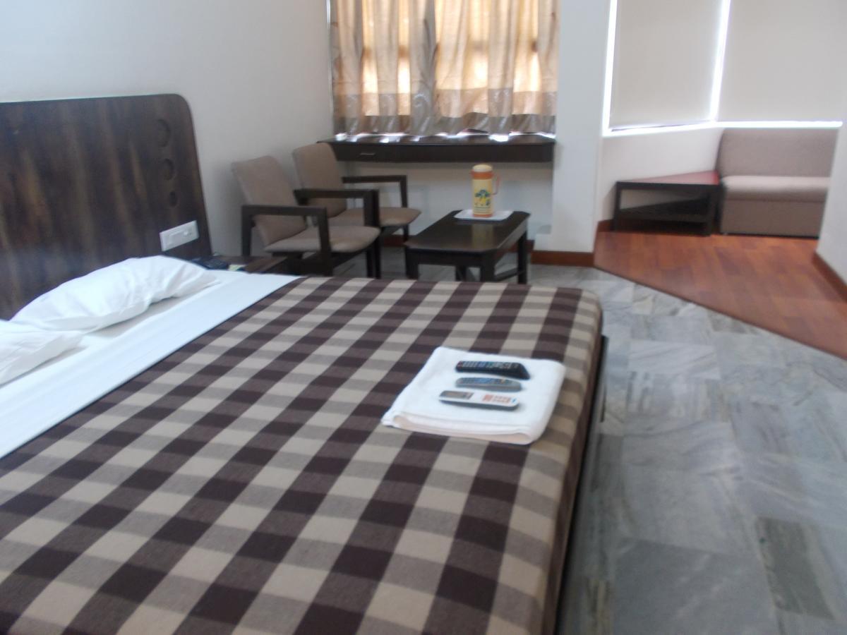 Hotel Samrat Residency Bangalore Exterior foto